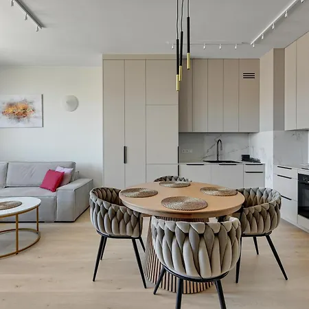 Blue Mandarin Riverside Premium Ii Sauna & Gym *