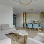 Appartamento Blue Mandarin Riverside Premium Ii Sauna & Gym