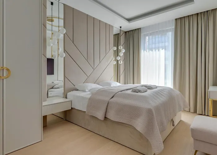 Blue Mandarin Riverside Premium Ii Sauna & Gym Apartmán *