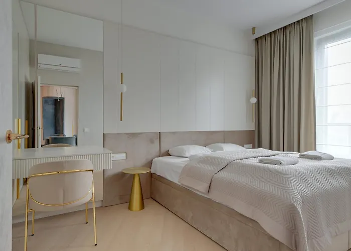 Blue Mandarin Riverside Premium Ii Sauna & Gym